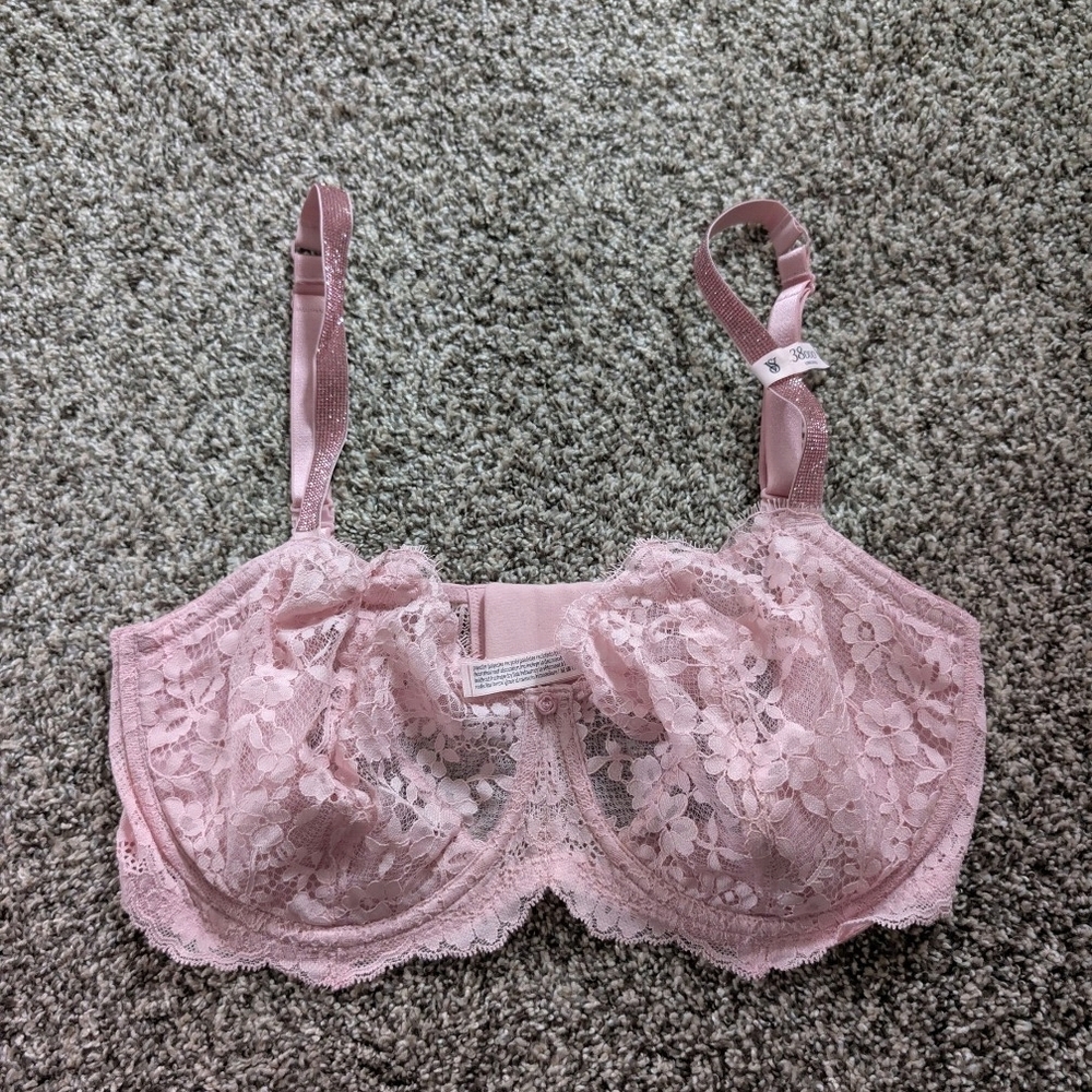 Lace Underwire Bra in Pink